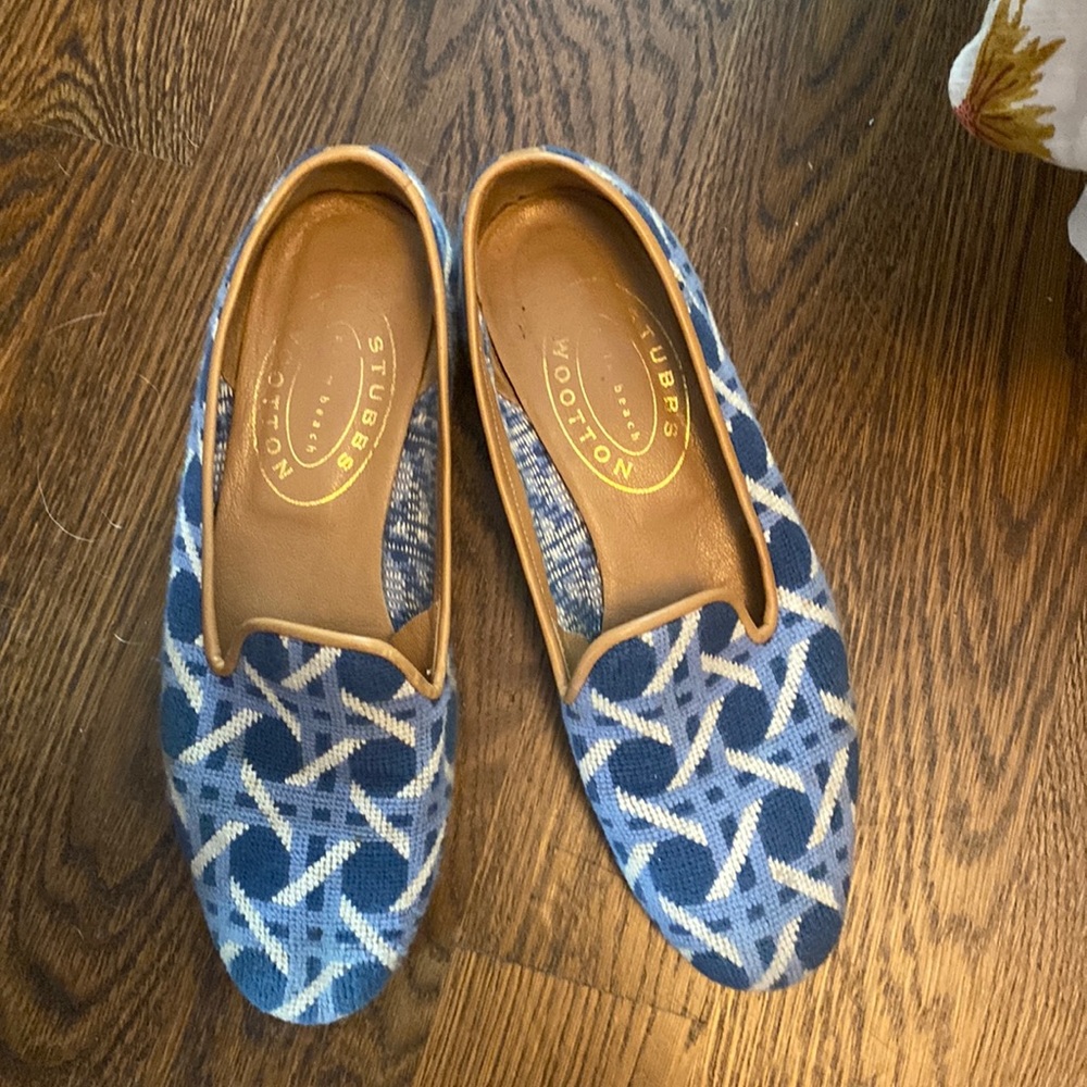 Stubbs & Wootton size 9 blue and white loafers